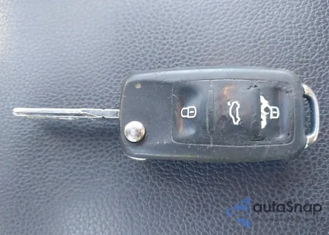 2014 Volkswagen Jetta 1.8T Se z USA, uszkodzony, nr VIN 3VWD07AJ2EM437145